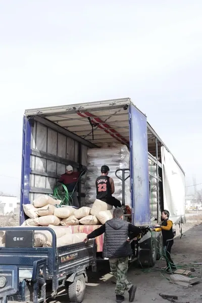 Loading a tent truck